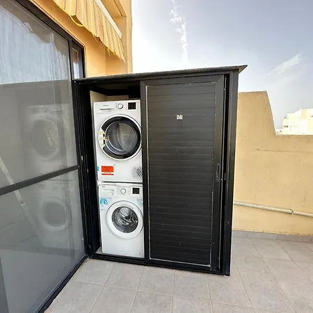 Spacious Airy Penthouse Near Bugibba Square *