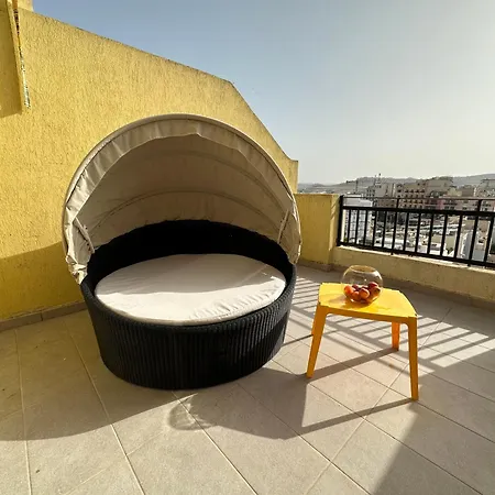Spacious Airy Penthouse Near Bugibba Square