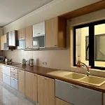 Spacious Airy Penthouse Near Bugibba Square Appartamento