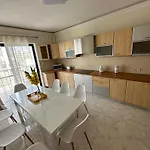 アパート Spacious Airy Penthouse Near Bugibba Square
