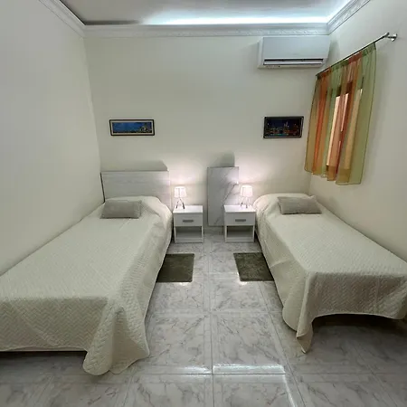 Spacious Airy Penthouse Near Bugibba Square شقة خليج سانت بول
