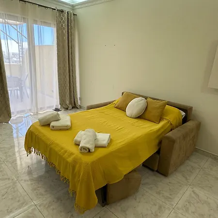 شقة Spacious Airy Penthouse Near Bugibba Square *