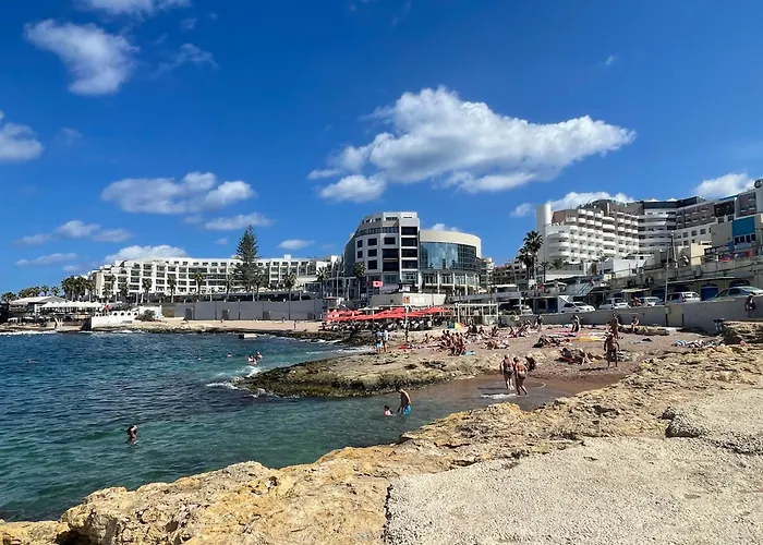 Spacious Airy Penthouse Near Bugibba Square Apartamento St Paul's Bay