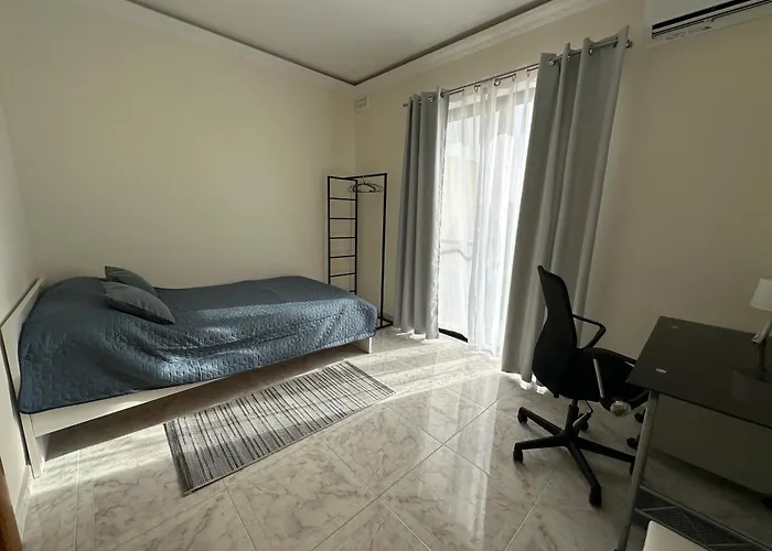 Spacious Airy Penthouse Near Bugibba Square Apartamento *