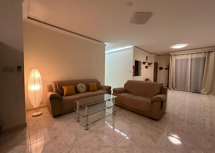 Spacious Airy Penthouse Near Bugibba Square * St Paul's Bay