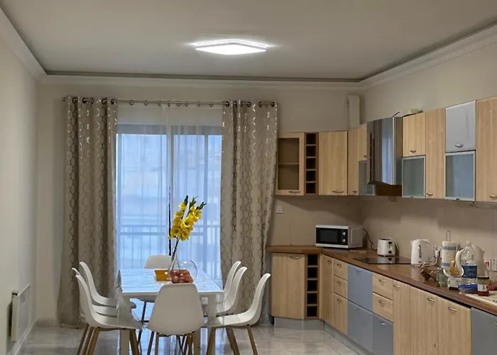 Spacious Airy Penthouse Near Bugibba Square Apartamento St Paul's Bay