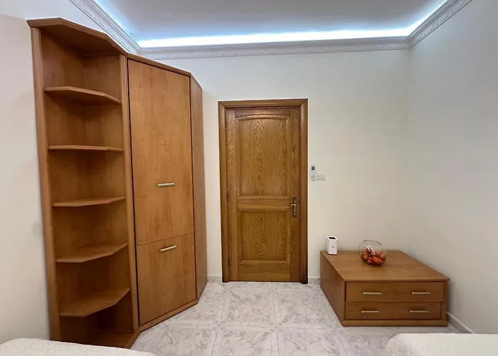 Spacious Airy Penthouse Near Bugibba Square * St Paul's Bay