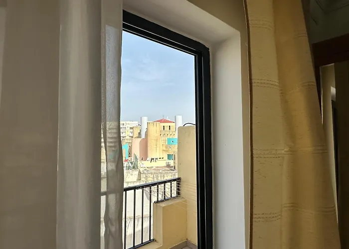 Spacious Airy Penthouse Near Bugibba Square