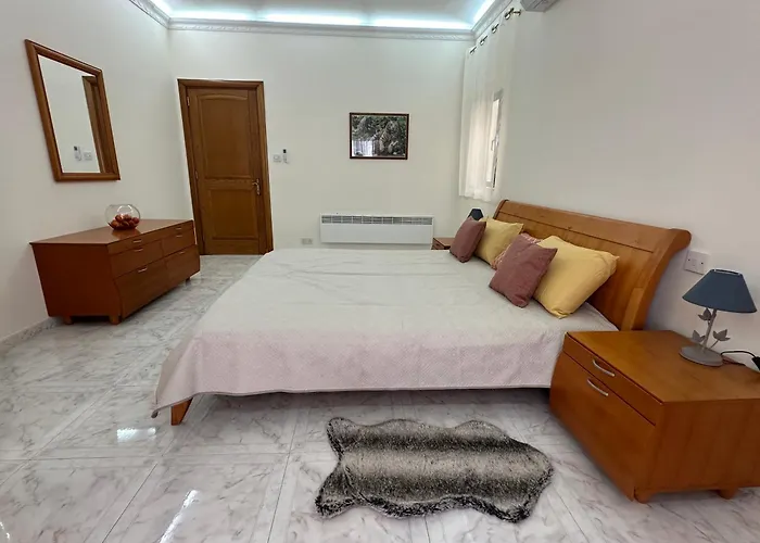 Apartment Spacious Airy Penthouse Near Bugibba Square St. Paul's Bay