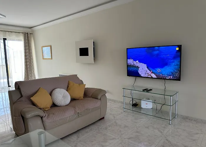 Spacious Airy Penthouse Near Bugibba Square St Paul's Bay