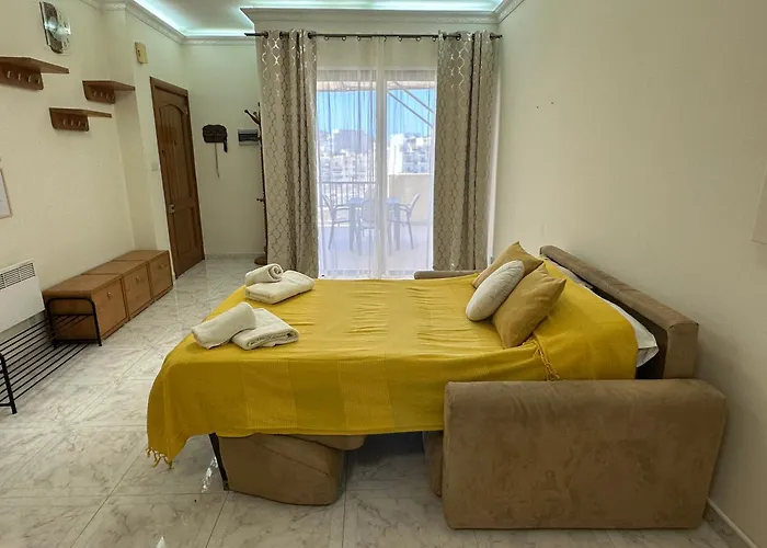 Spacious Airy Penthouse Near Bugibba Square Apartamento St Paul's Bay