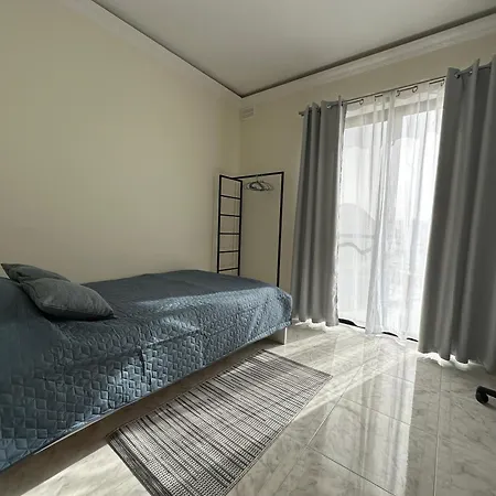 Spacious Airy Penthouse Near Bugibba Square *