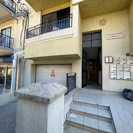 Spacious Airy Penthouse Near Bugibba Square Lejlighed